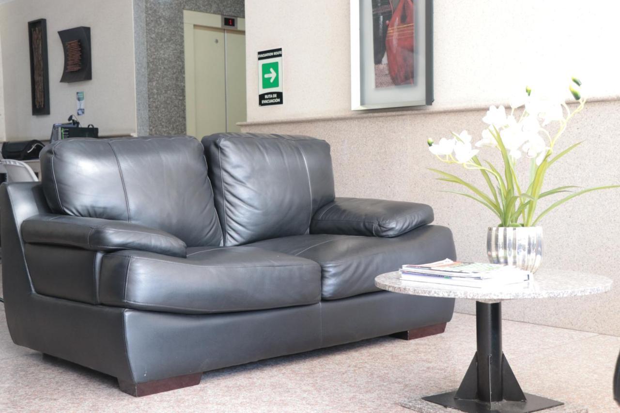 Hoteles Bogota Inn Lago Chico Zona Rosa מראה חיצוני תמונה