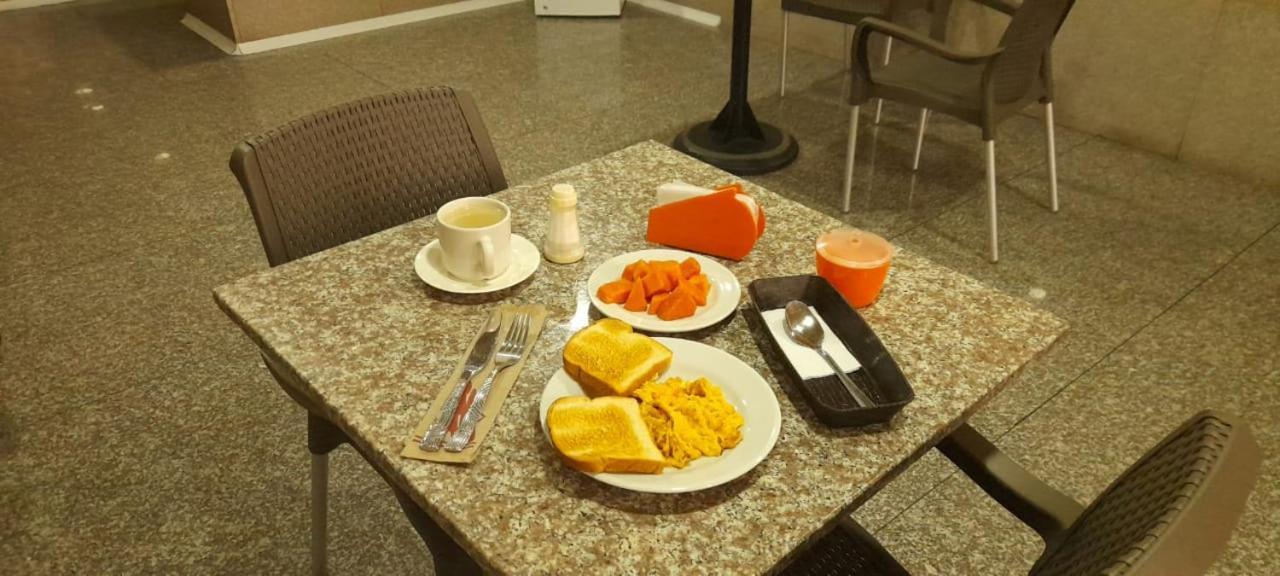 Hoteles Bogota Inn Lago Chico Zona Rosa מראה חיצוני תמונה
